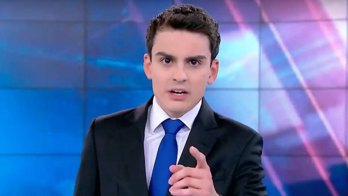 Dudu Camargo nos estúdios do Primeiro Impacto no SBT