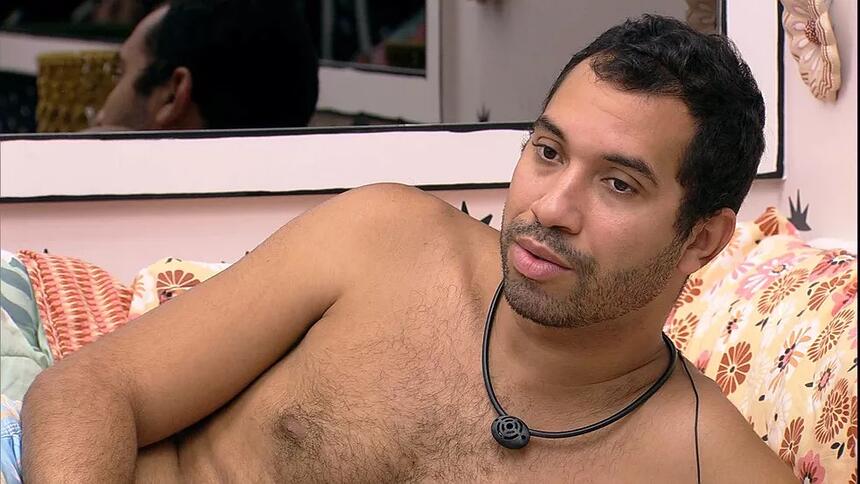 No quarto cordel no BBB 21, Viih Tube questionou a Gilberto que Arthur poderia ter votado nele durante a formação do paredão neste domingo. O brother ficou encucado e se perguntou: "Será que ele votou em mim?"