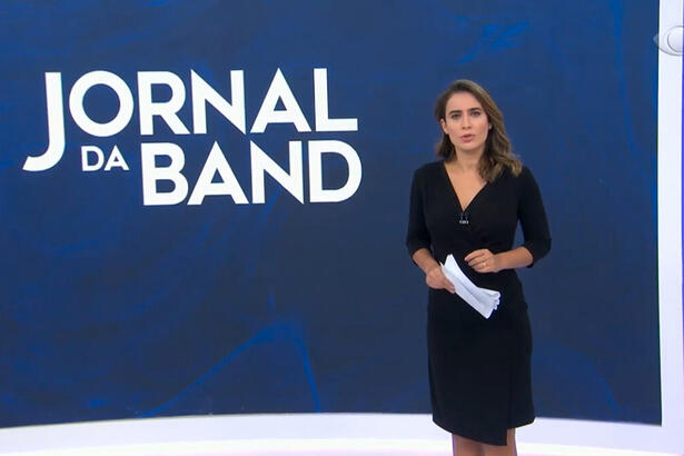 Lana Canepa apresentando o Jornal da Band nesta quarta-feira (21)