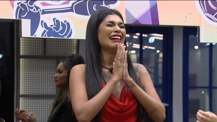 Pocah chora ao receber o resultado da eliminação do BBB 21