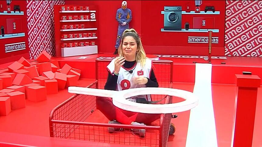 Viih Tube chora ao ganhar mais uma prova do líder no BBB 21