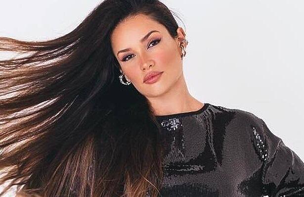 Poderosa! Juliette é a nova contratada da agência de comunicação que cuida da carreira de Anitta. A paraibana mesmo confinada na casa do BBB 21, já acumula mais de 18,7 seguidores nas redes sociais.