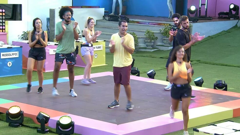 Thaís Braz foi a quinta eliminada da prova do líder do BBB 21. A sister passou quase 8 horas.