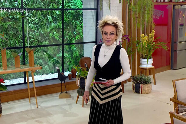 Ana Maria Braga apresentando o Mais Você desta quinta-feira (20/05)