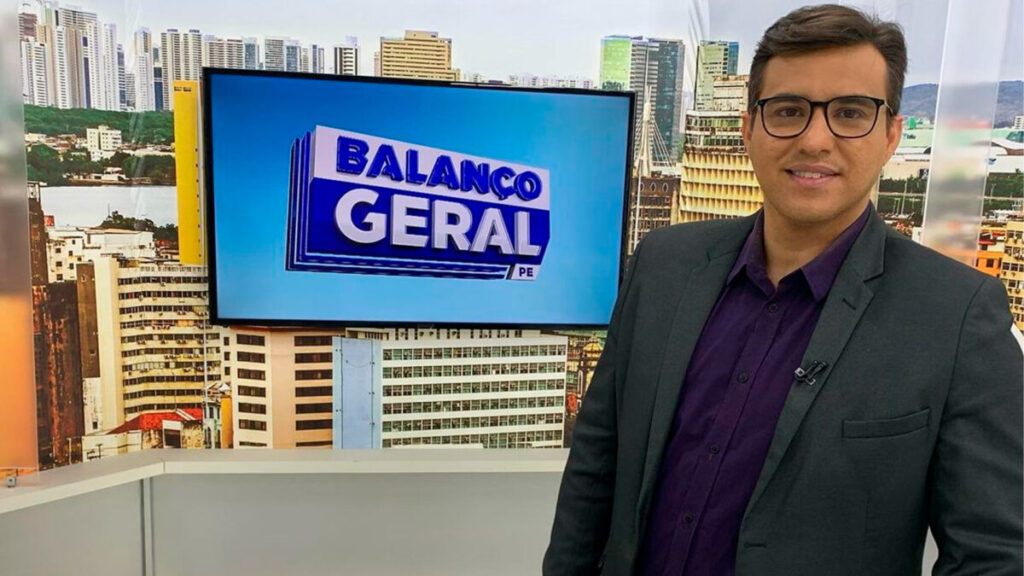 Fábio Araújo no cenário do Balanço Geral PE, na RECORD