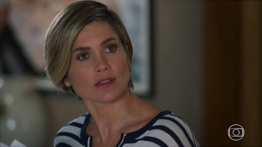 Flávia Alessandra interpretando Helena no capítulo de 19 de maio em Salve-se Quem Puder