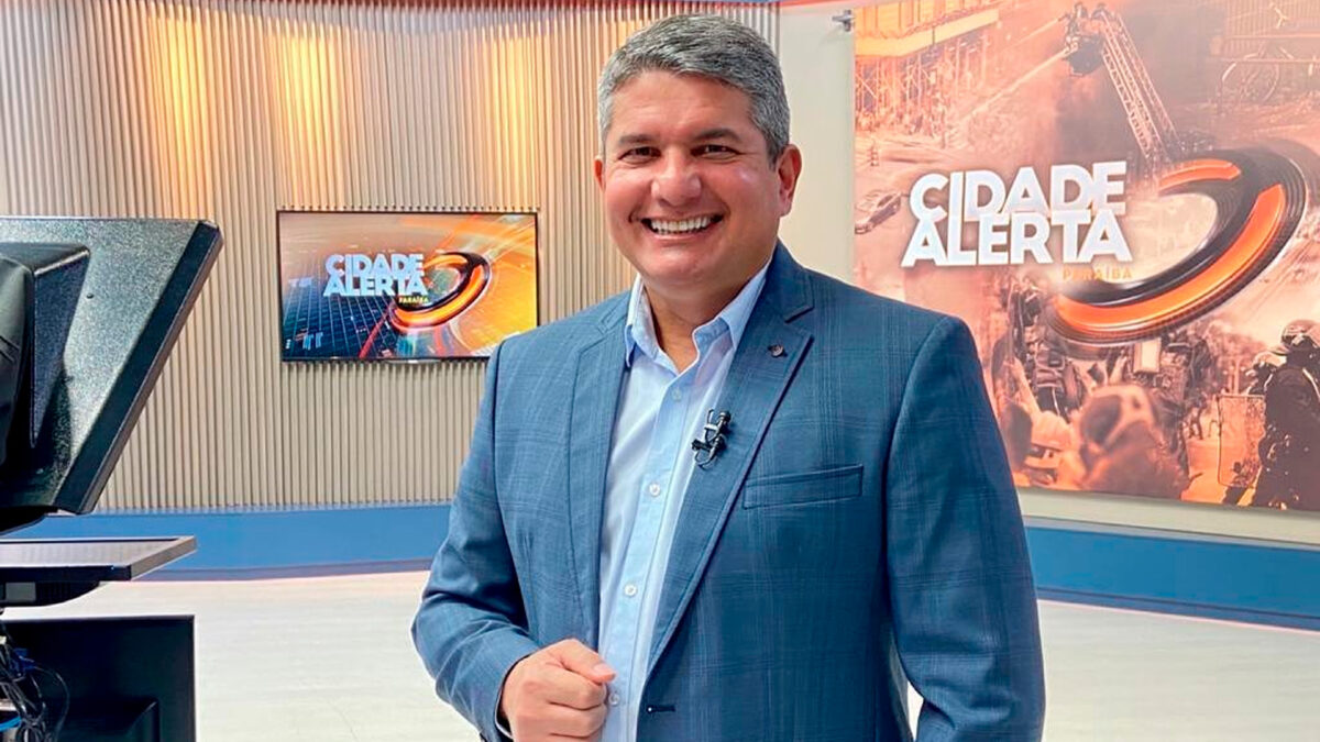 Jornalista Gernand Lopes nos estúdios do Cidade Alerta PB