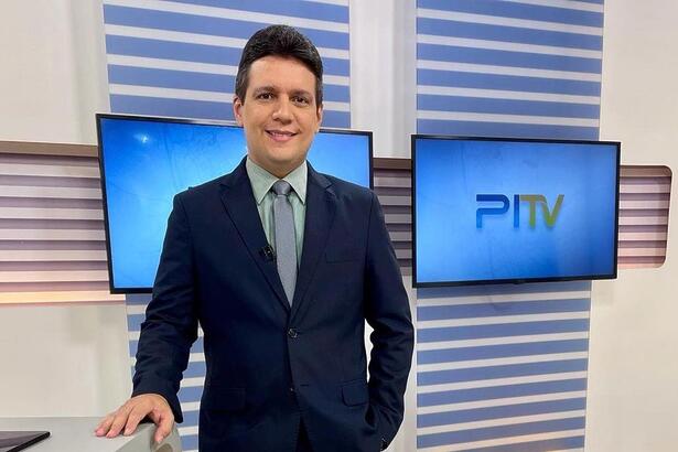 Marcelo Magno nos estúdios da TV Clube, afiliada da TV Globo no Piauí