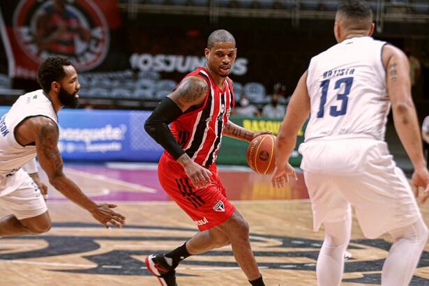 Jogo entre São Paulo e Mina pelo NBB