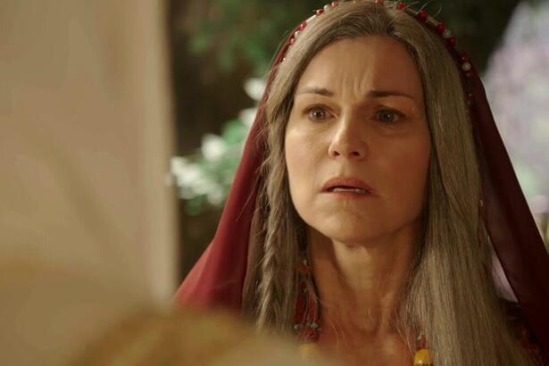 Sara se surpreende ao ver Jesus em cena da novela Gênesis