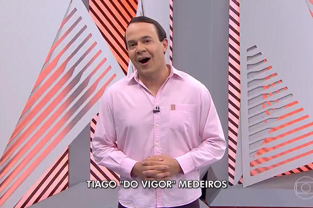 Tiago Medeiros se veste de Gil do Vigor no Globo Esporte de Recife