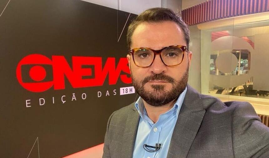 Marcelo Cosme nos estúdios da GloboNews no Rio de Janeiro