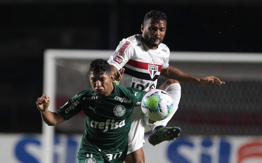 Jogadores de São Paulo e Palmeiras no jogo do turno