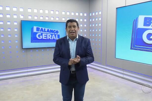 Chico Tello apresentando o Balanço Geral, da TV Cidade Nova Mutum