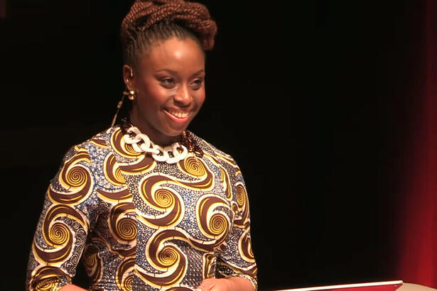 Roda Viva entrevista Chimamanda Ngozi Adichie nesta segunda (14)