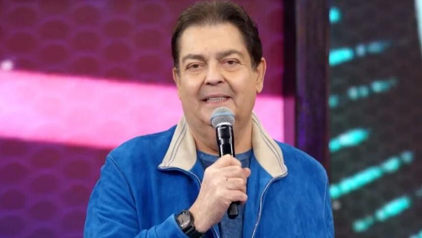 Faustão apresentando uma edição do Domingão