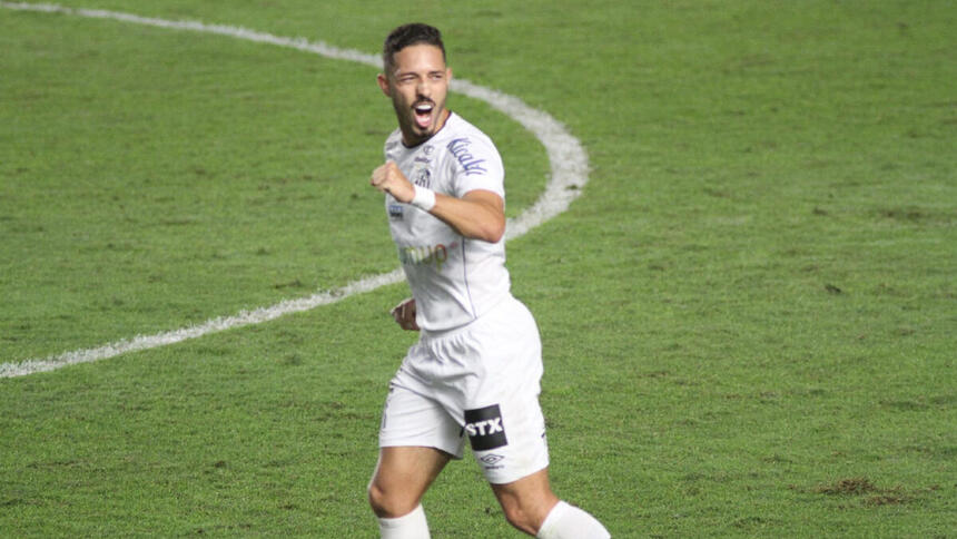 Jean Mota comemorando gol com a camisa do Santos contra o Atlético/MG