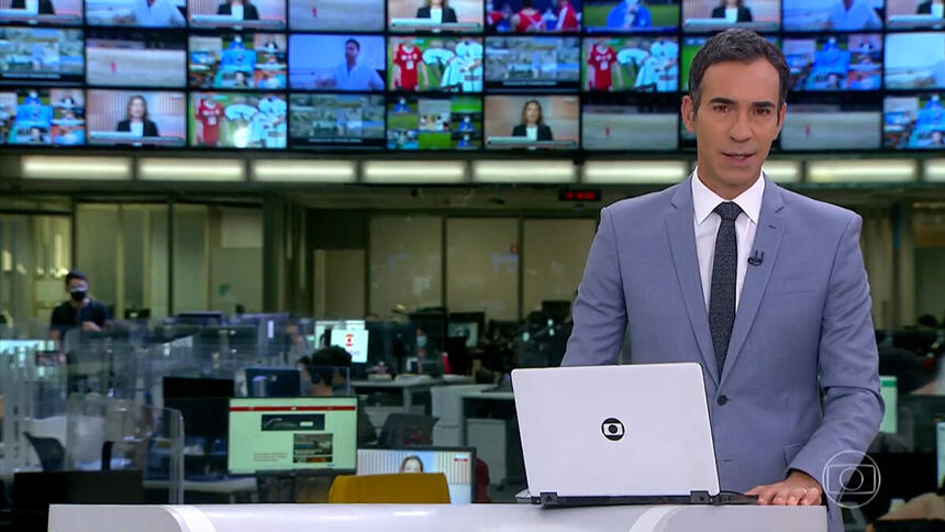 Cesar Tralli durante a edição de 15 de junho do Jornal Hoje