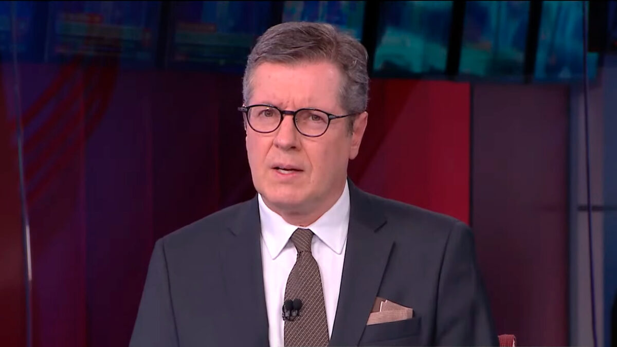 Márcio Gomes apresentando o CNN Prime Time desta segunda-feira, 21/06/2021
