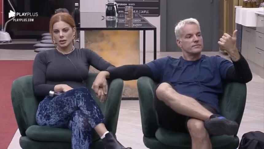 Em conversa com Renata na sala do Power Couple Brasil 5, Deborah desabafou e disse que estava magoada com Li Martins. A ruiva afirmou não ter entendido da cantora e JP terem eliminados ela e Bruno do jogo da discórdia.