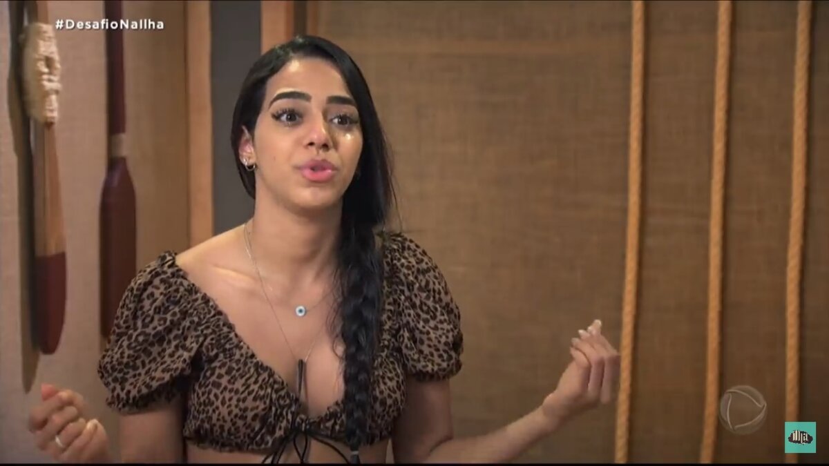 Mirella Santos se desentendeu com Nadja, logo após a primeira votação do Ilha Record. A dançarina não gostou da ex-Fazenda combinar de votar em Any e trocou a mira para Claudinho. "Achei falsidade".