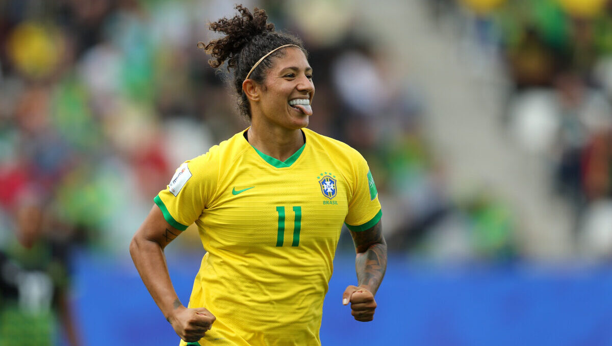 Cristiane comemorando um gol pela Seleção Brasileira