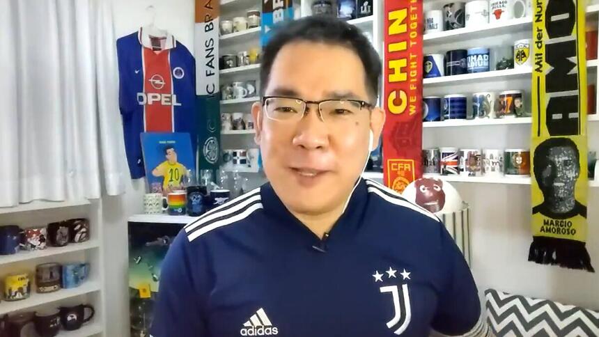 Alex Tseng se despedindo do programa Futebol no Mundo, na ESPN