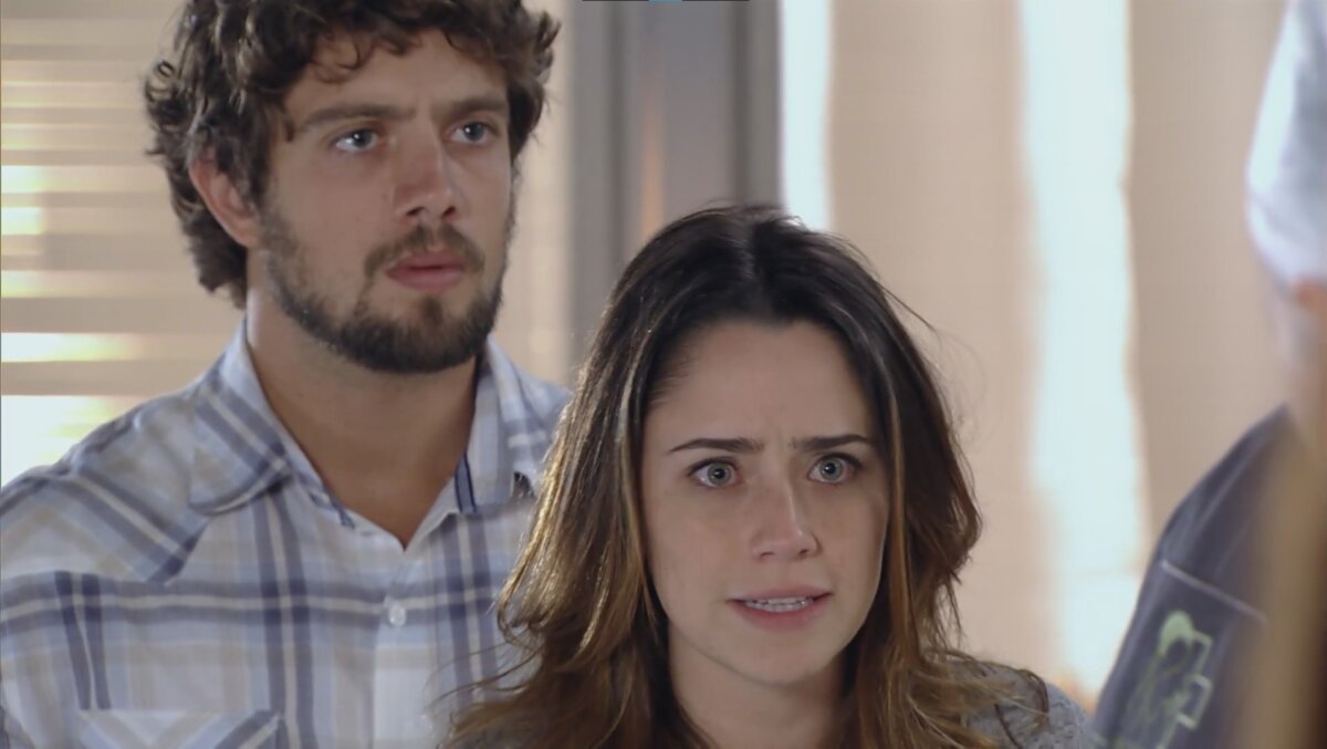 Rodrigo E Ana em cena final do último capítulo da novela A Vida da Gente