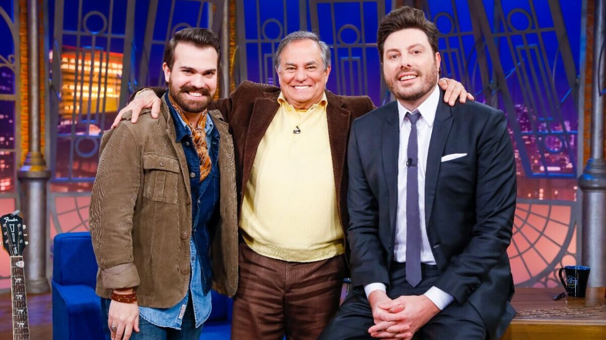 Léo Von, Ronnie Von e Danilo Gentili nos estúdios do The Noite
