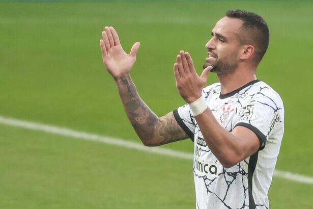 Renato Augusto comemorando gol pelo Corinthians, na partida contra o Ceará