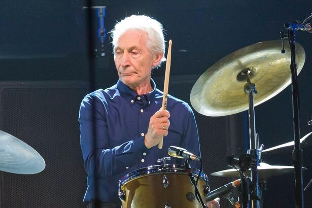 Charlie Watts durante apresentação da banda Rolling Stones