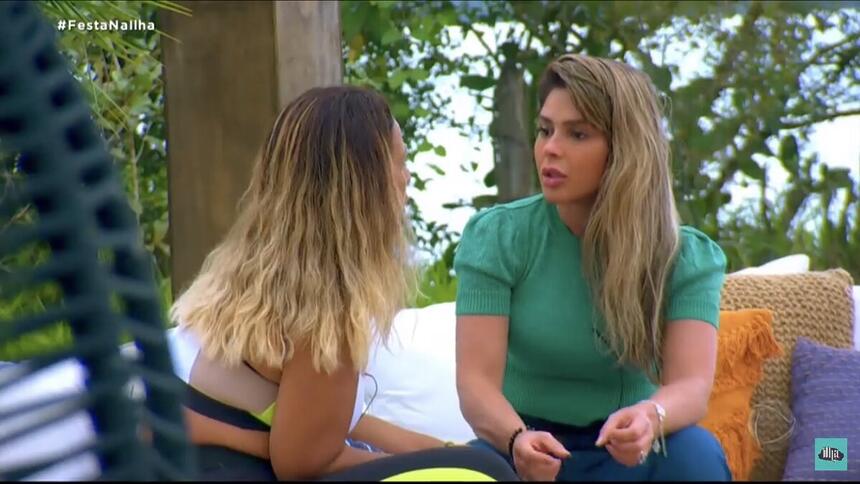 Valesca e Nadja conversaram na aréa externa do Ilha Record sobre as atitides de Pyng no jogo. Valesca afirmou que não confia no influenciador e teme ser descartada por ele.