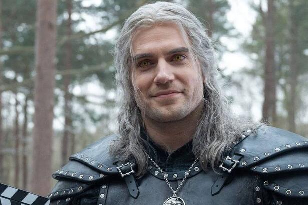 Henry Cavill em cena da nova temporada de 'The Witcher' da Netflix