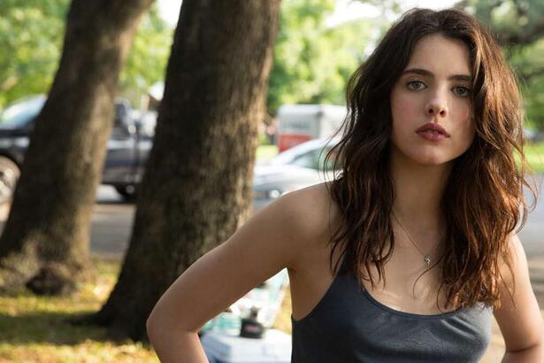 Margaret Qualley posa para foto, atriz é protagonista de ‘Maid’ da Netflix