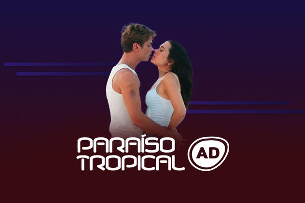 Paula e Daniel se beijam e o logo do resumo da semana da novela Paraíso Tropical