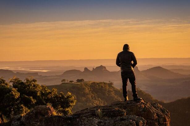 Paisagem natural de montanha na cidade de Botucatu, em um trecho do Globo Repórter