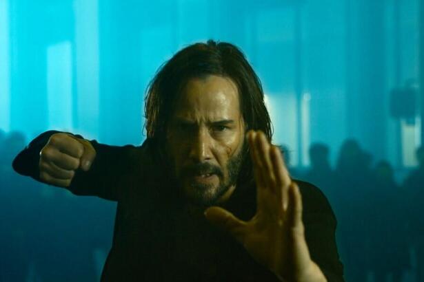 Keanu Reeves como Neo em cena do filme ‘Matrix Resurrections’