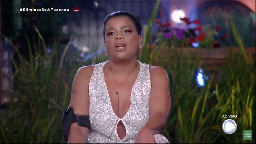 Tati gravou nesta sexta-feira o Hora do Faro após ser eliminada de A Fazenda 13. A cantora detonou Gui Araujo e colocou 11 placas negativas em Gui Araujo.