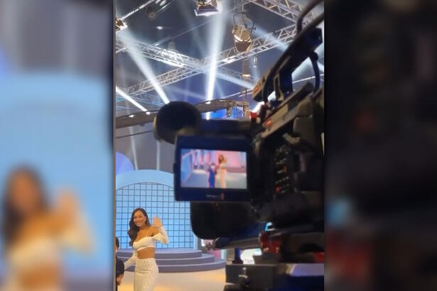 Sabrina Sato recebe um visitante no estúdio do novo game show Gincana da Grana