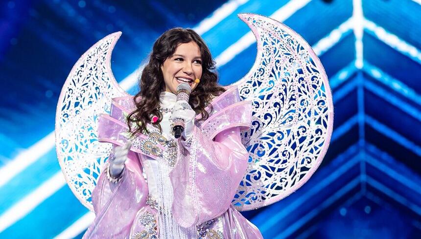 Priscilla Alcantara após ser desmascarada no The Masked Singer Brasil