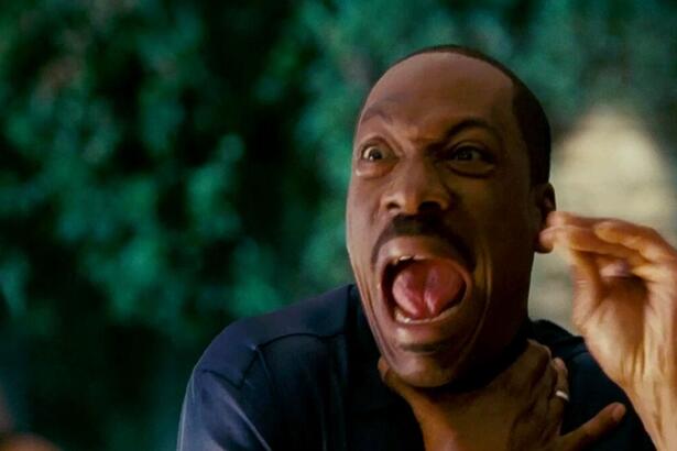 Eddie Murphy em trecho do filme As Mil Palavras