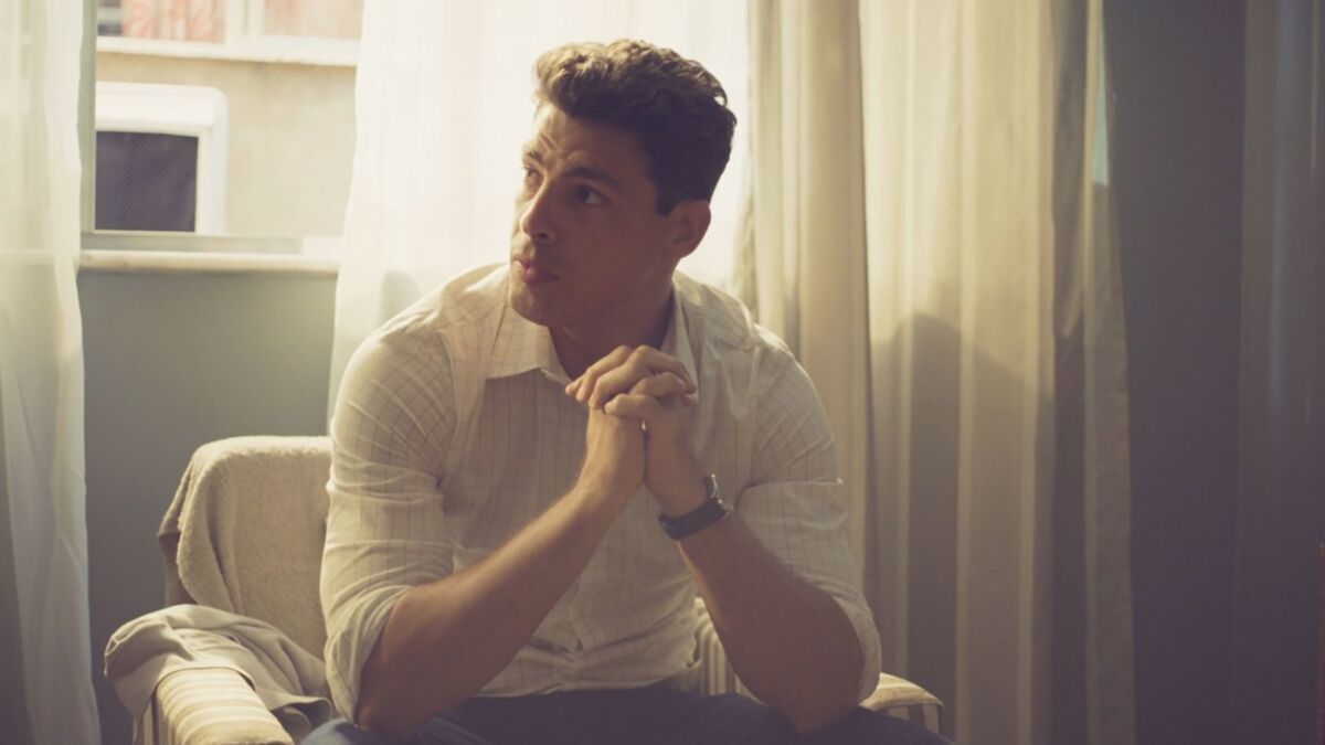 Cauã Reymond em cena da novela Um Lugar ao Sol