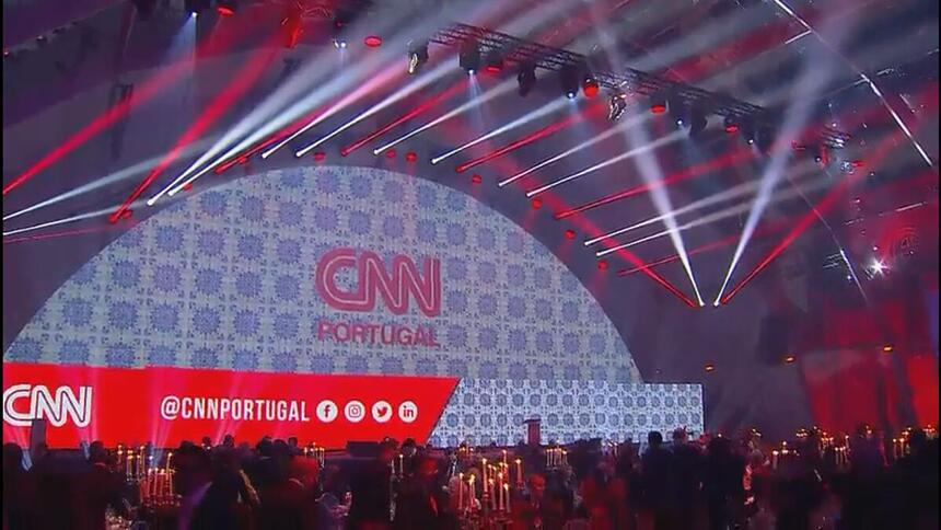 Palco da festa de lançamento da CNN Portugal no Mosteiro dos Jerónimos