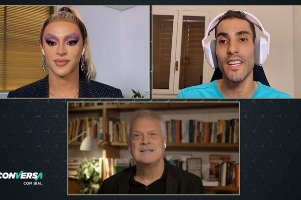 Pabllo Vittar e Douglas Souza, junto com Pedro Bial, durante entrevista por videoconferencia para o Conversa com Bial