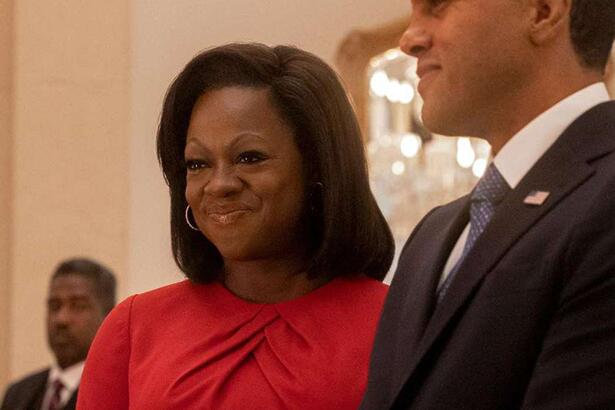 Viola Davis como Michelle Obama em cena de 'The First Lady’