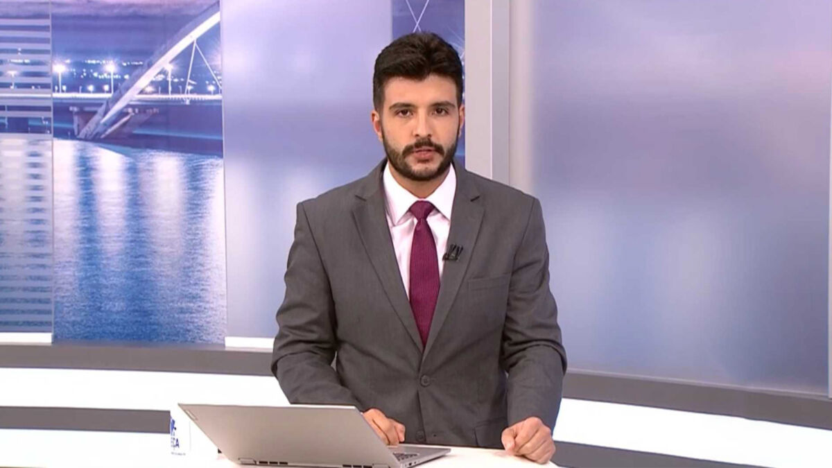 Matheus Ribeiro no cenário do DF Record