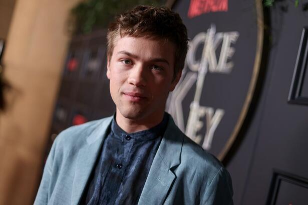 Connor Jessup em cena da série