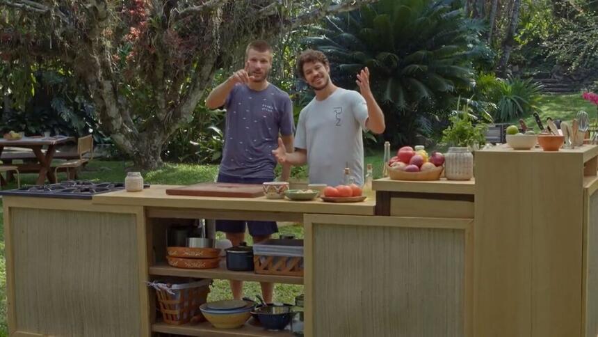 Rodrigo Hilbert e José Loreto, juntos, durante trecho do Tempero de Família