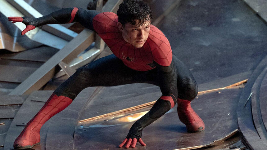 Tom Holland em cena como Homem-Aranha