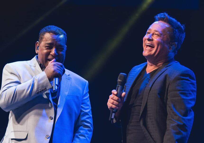 Luiz Carlos e Leonardo cantam juntos em show